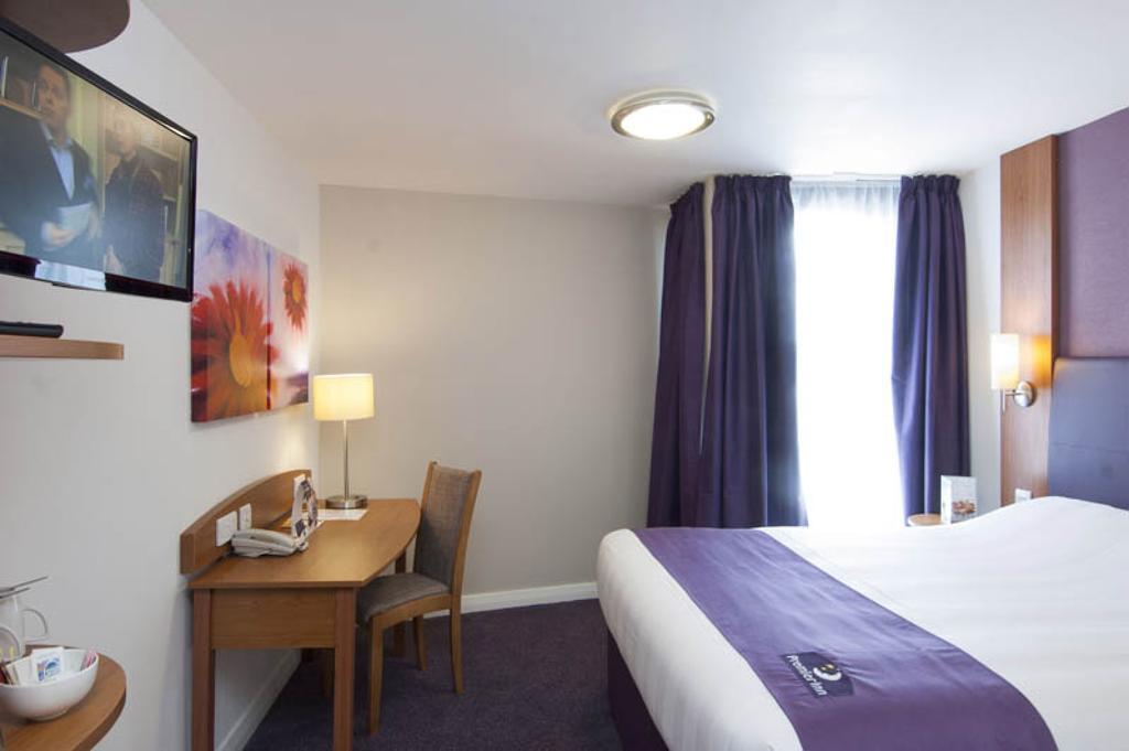 Premier Inn Stratford Upon Avon Waterways Oda fotoğraf